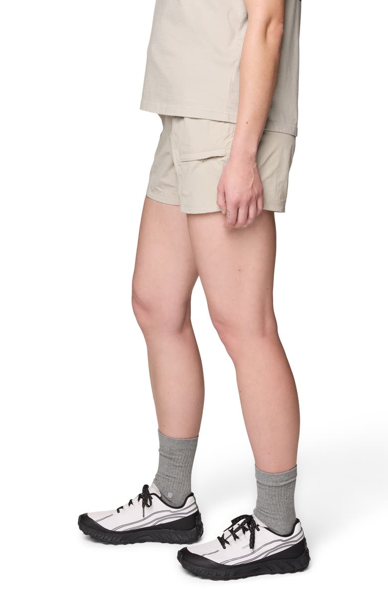 Mountain Hardwear Stryder Belted Shorts, Alternate, color, Oyster Shell