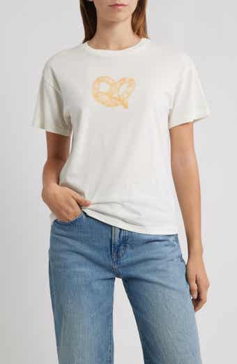 Vinyl Icons Pretzel Graphic T-Shirt