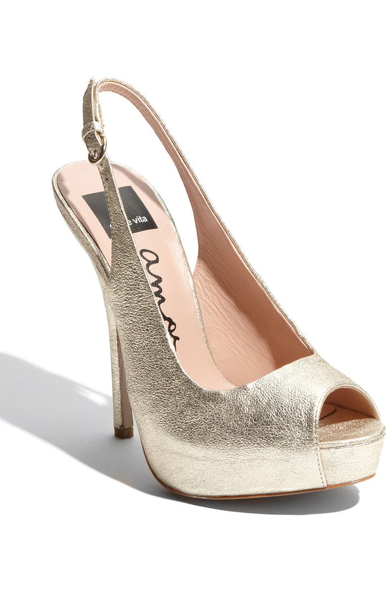 Dolce Vita , Main, color,