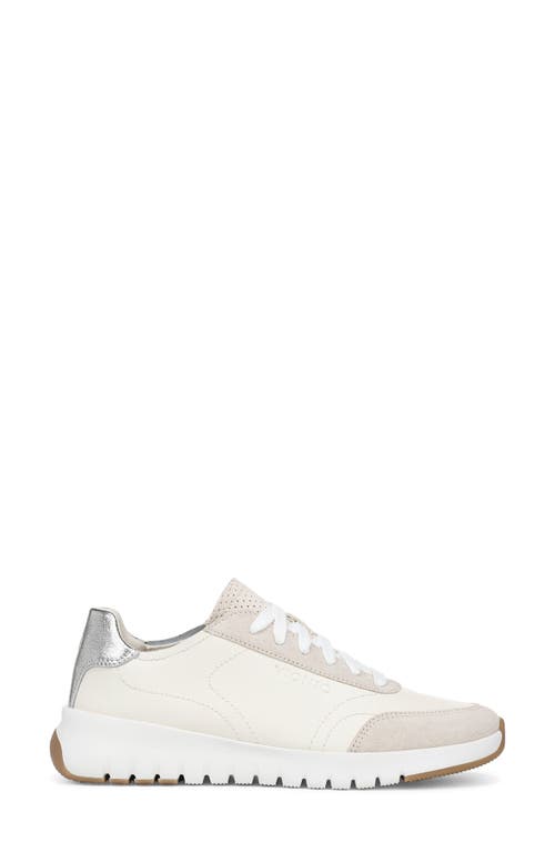 Vionic Uptown Nubuck Sneaker In Multi