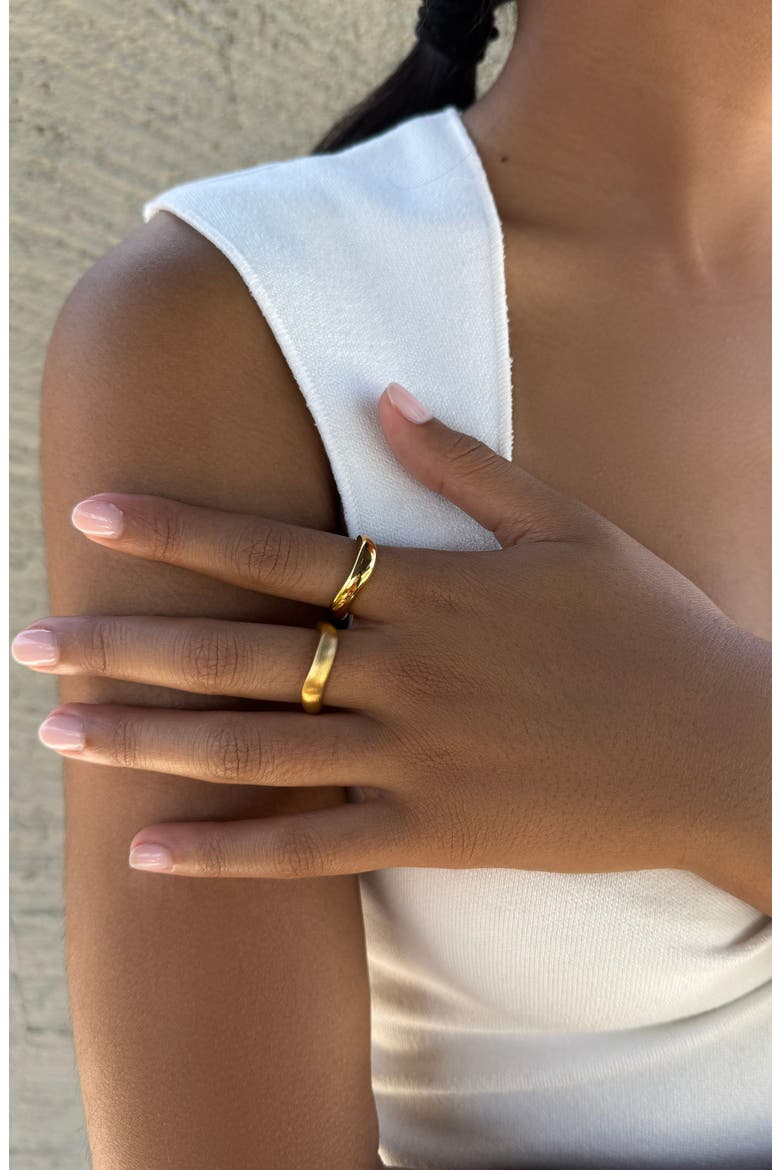 Set of 2 Wavy Band Rings, Alternate, color, GOLD