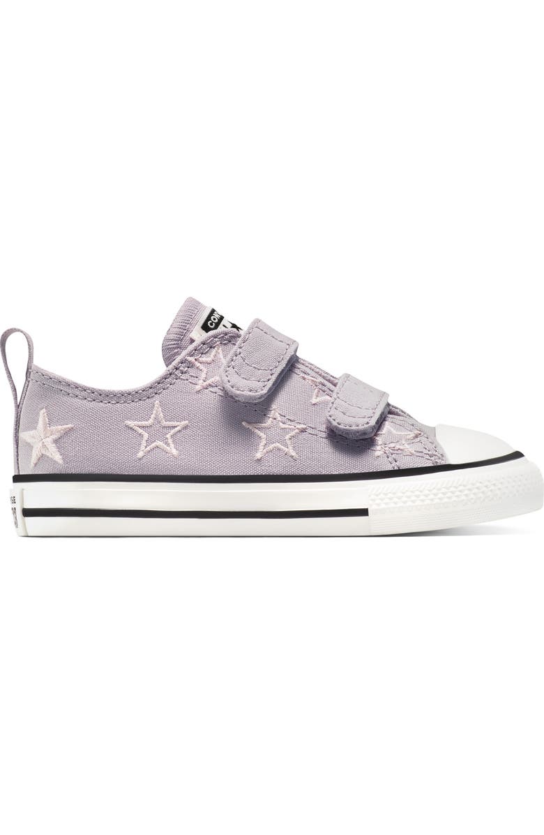 Converse Kids' Chuck Taylor<sup>®</sup> All Star<sup>®</sup> 2V Sneaker, Alternate, color,