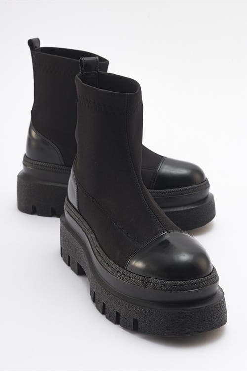 Prologue Shoes Aves Chunky Scuba Boot In Multi