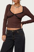 EDIKTED Porta Contrast Lace Crop Top