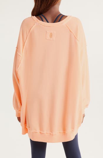One to Beat Oversize Pullover