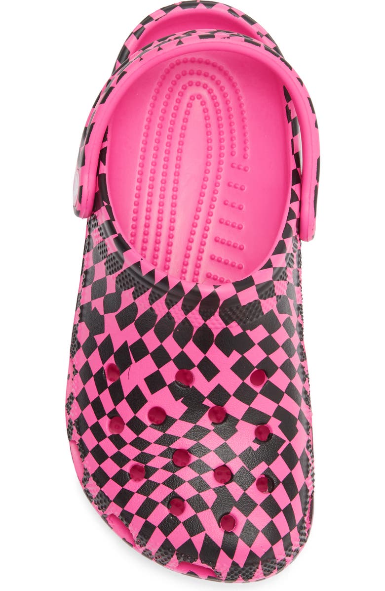 CROCS Classic Warped Checker Clog, Alternate, color, Pink Crush/ Black