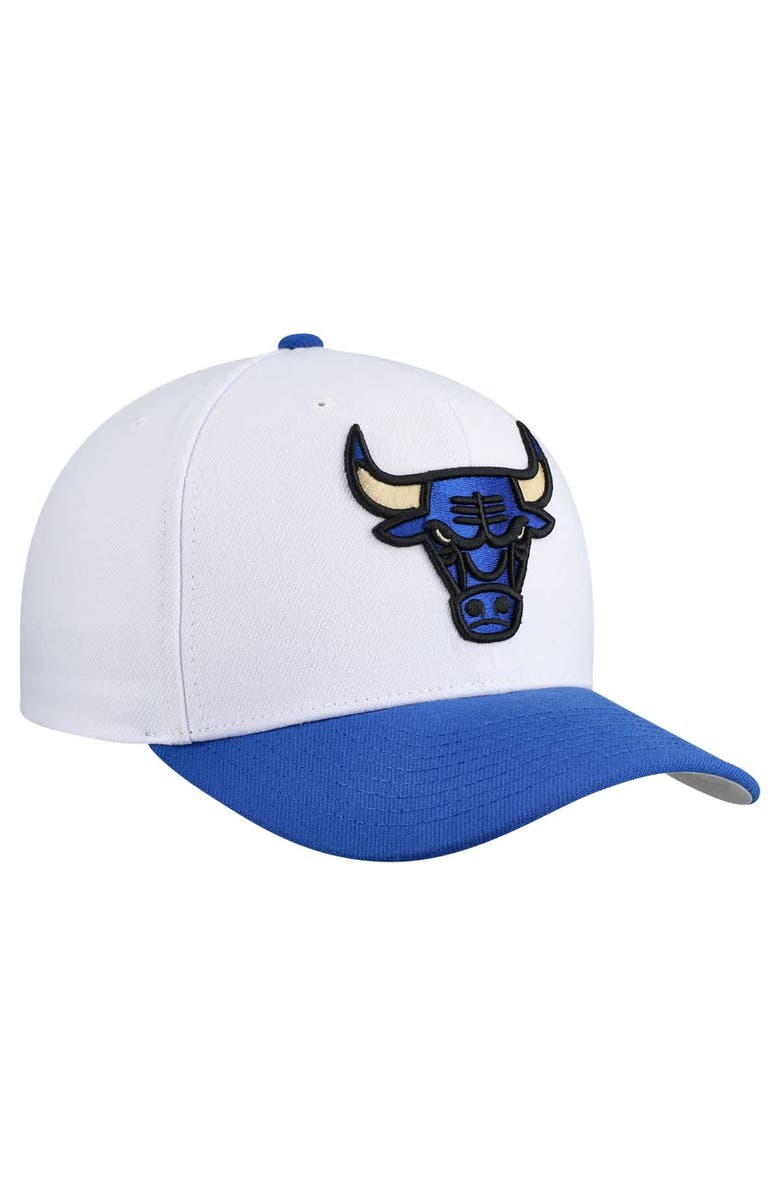 Mitchell & Ness Men's Mitchell & Ness White Chicago Bulls Core Pro Crown Adjustable Hat, Alternate, color, White
