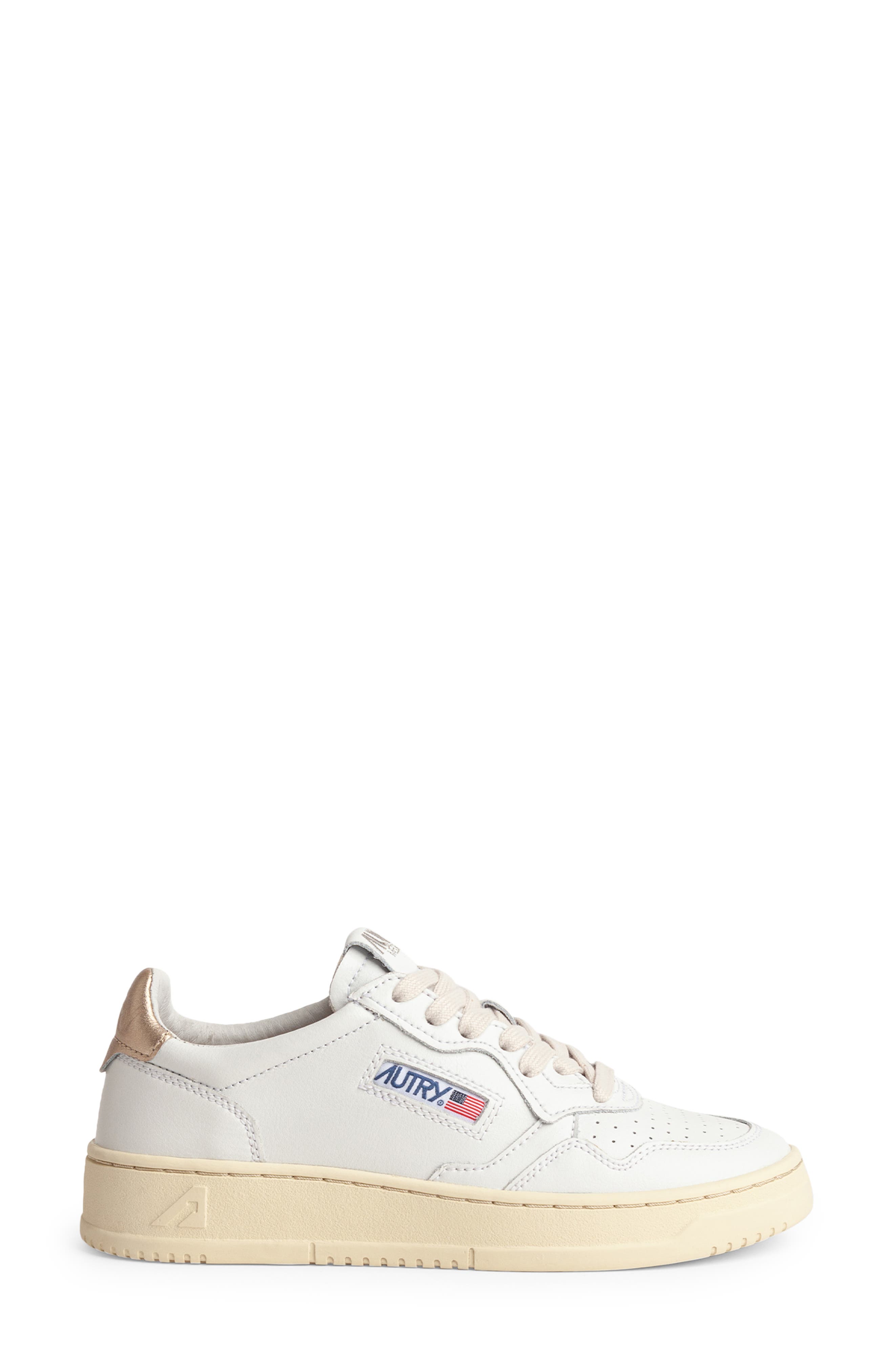 AUTRY Medalist Low Sneaker, Alternate, color, Leat/Leat Wht/Gold