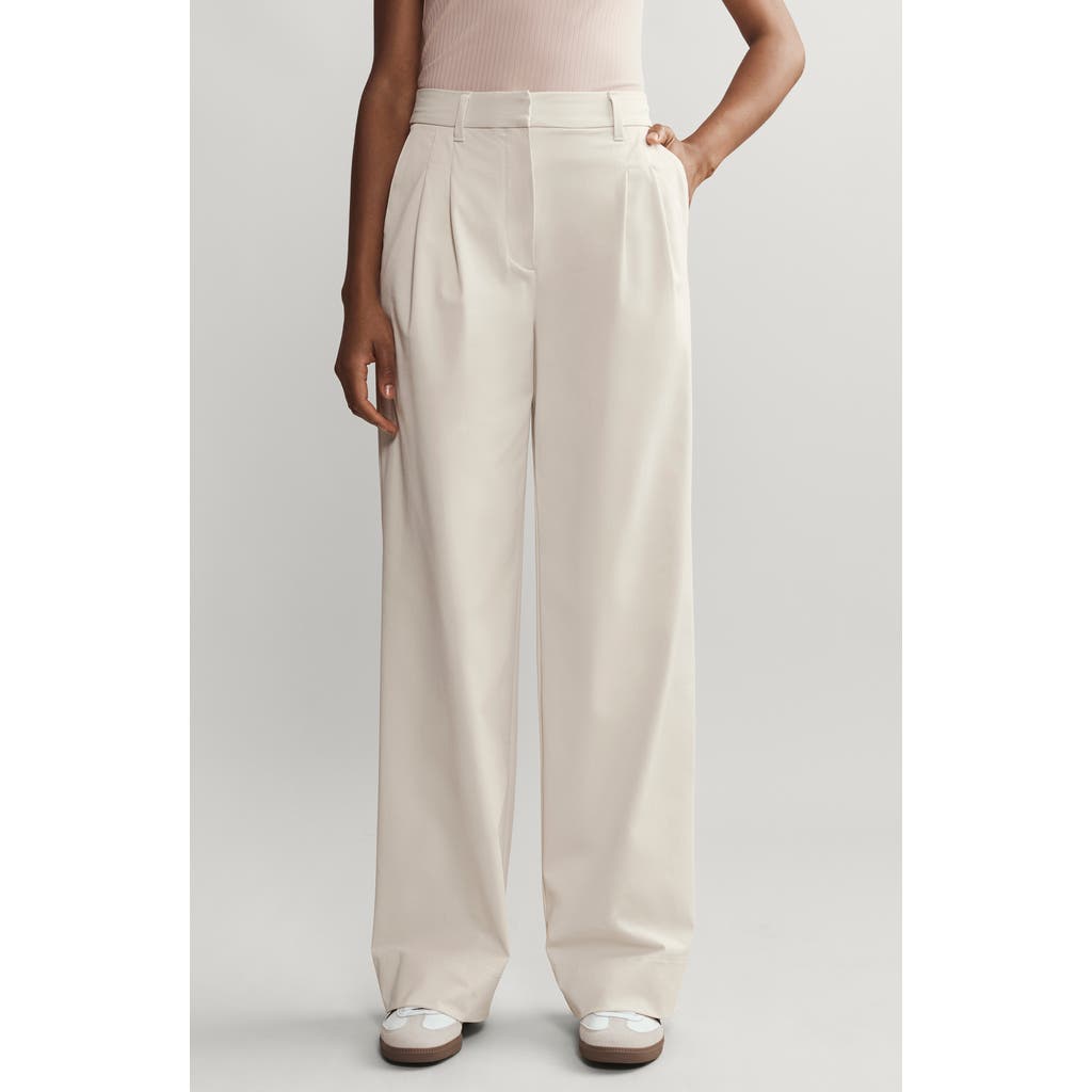 Rhone Commuter Pleat Pants In Light Sand