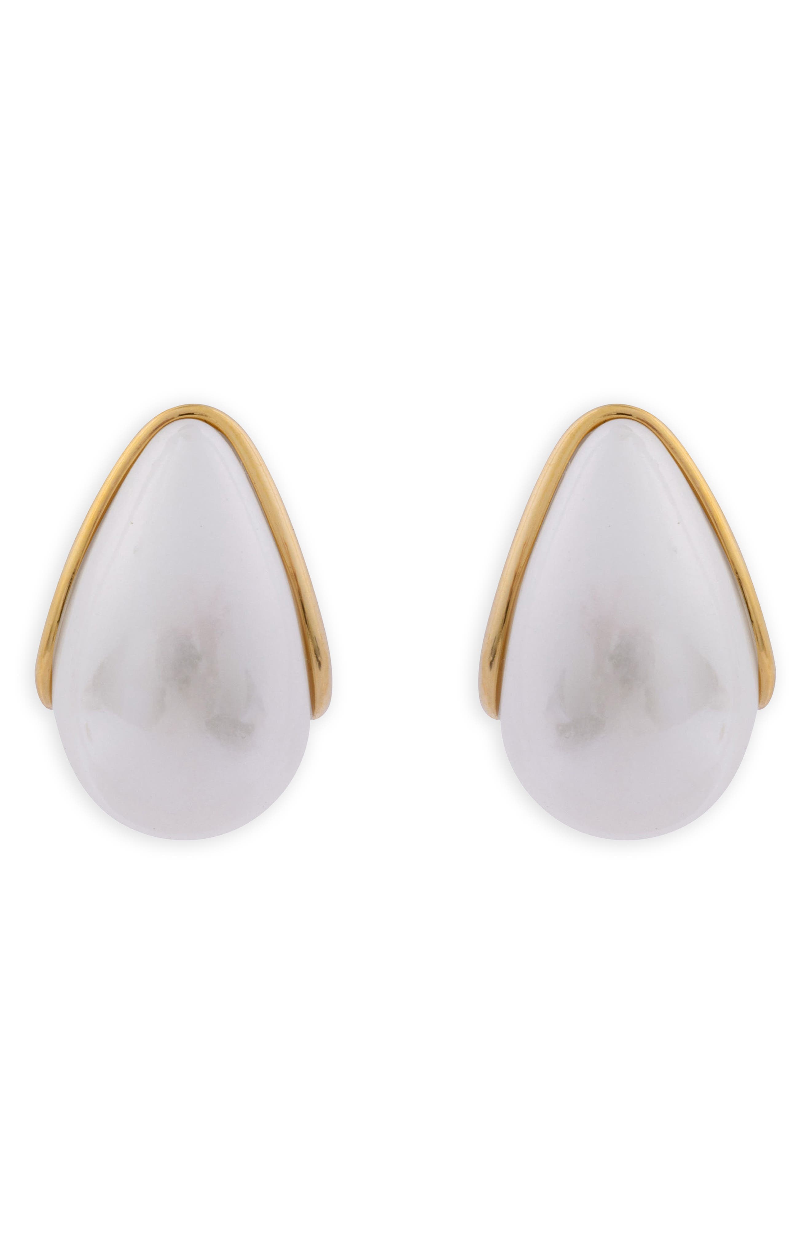 Teardrop imitation Pearl Stud Earrings