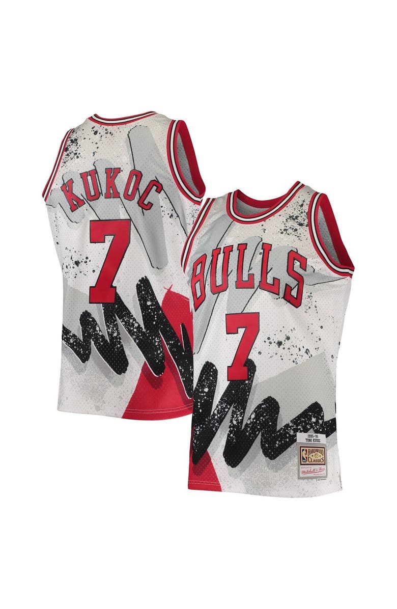 Mitchell & Ness Men's Mitchell & Ness Toni Kukoc White Chicago Bulls Hardwood Classics 1995/96 Hyper Hoops Swingman Jersey, Main, color, 