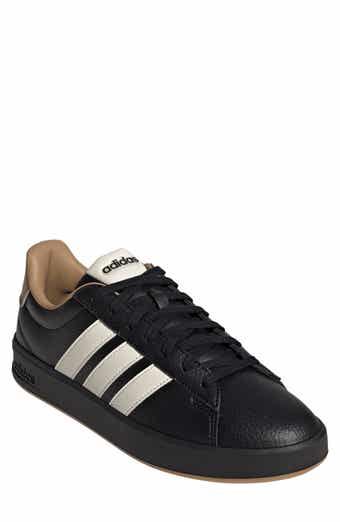 Grand Court Sneaker