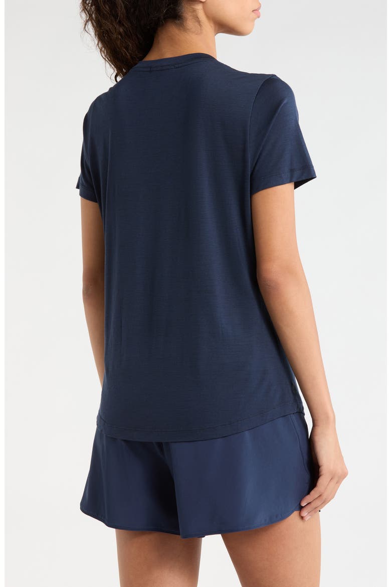 Active Ultralite V-Neck T-Shirt, Alternate, color, DEEP NAVY