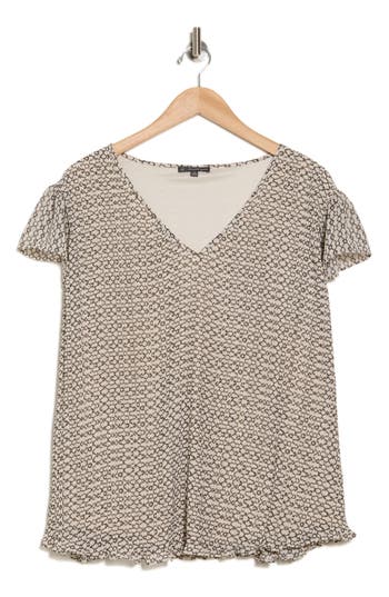 ADRIANNA PAPELL ADRIANNA PAPELL PLEATED FLUTTER SLEEVE TOP