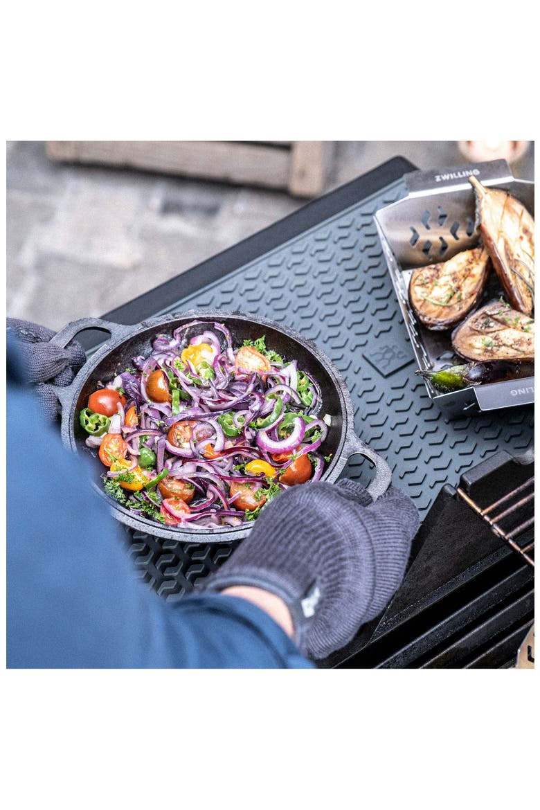 Barbecue 3-Piece Mat & Gloves Set, Alternate, color, CHARCOAL