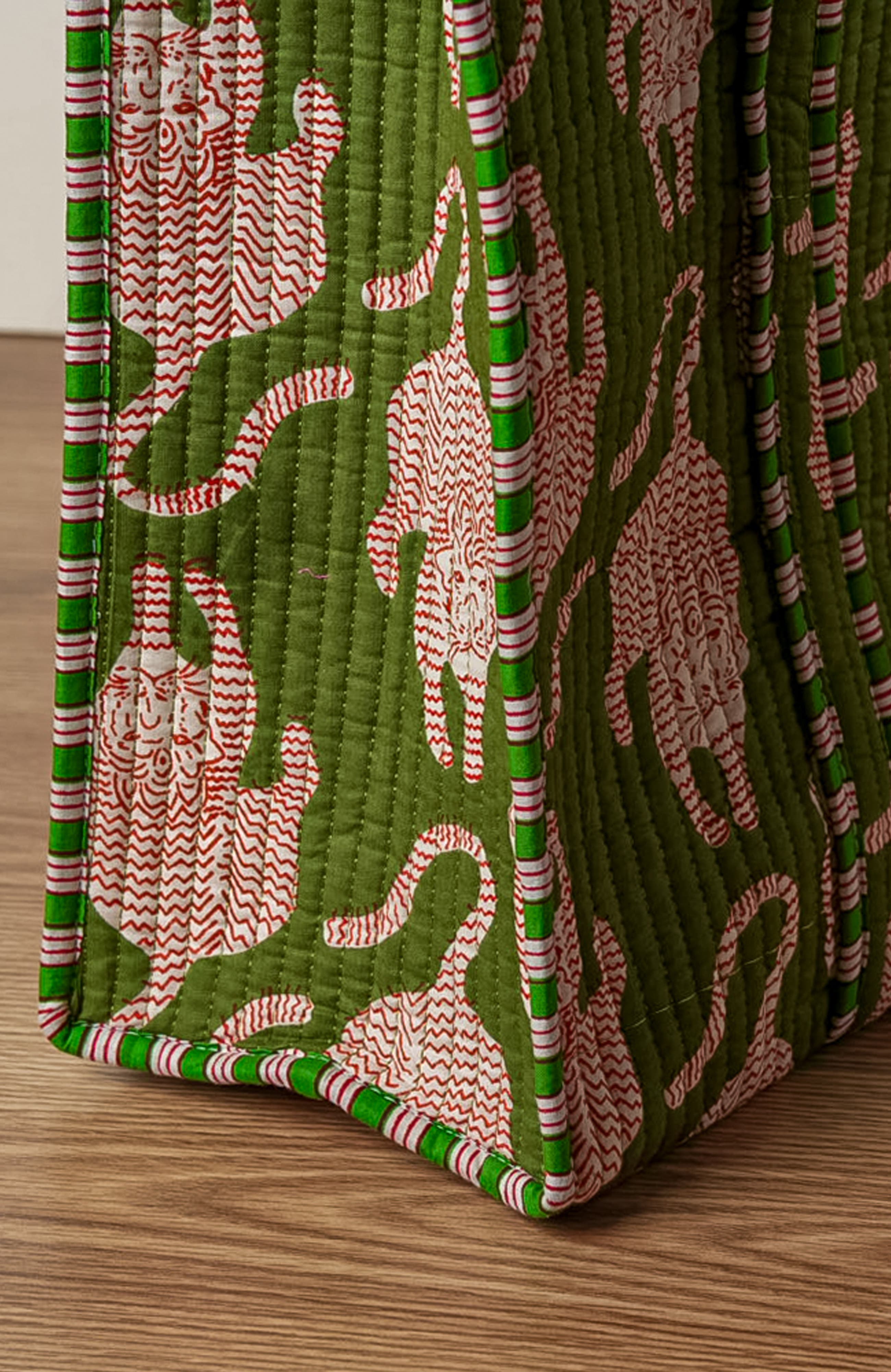 Verve Culture Quilted Feline Tote, Alternate, color, Green