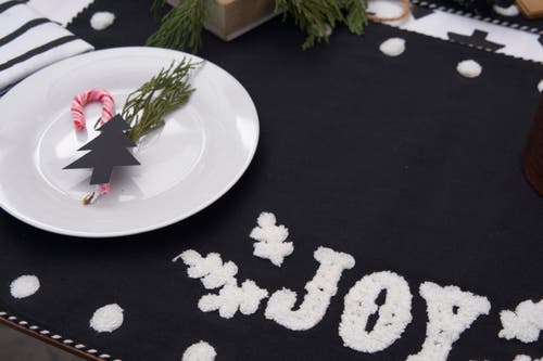 Carol & Frank Nordic Joy Onyx Table Runner 14" X 72" In Black