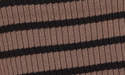 Blu Pepper Mock Neck Pullover Sweater In Brown