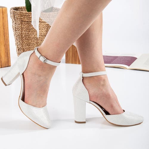 FOREVER & ALWAYS SHOES FOREVER & ALWAYS SHOES GISELE HIGH BLOCK HEELS