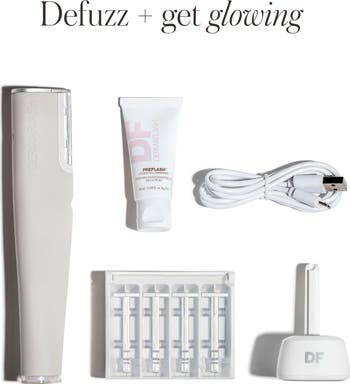 DERMAFLASH LUXE+ Anti-Aging Sonic Dermaplaning + Peach Fuzz