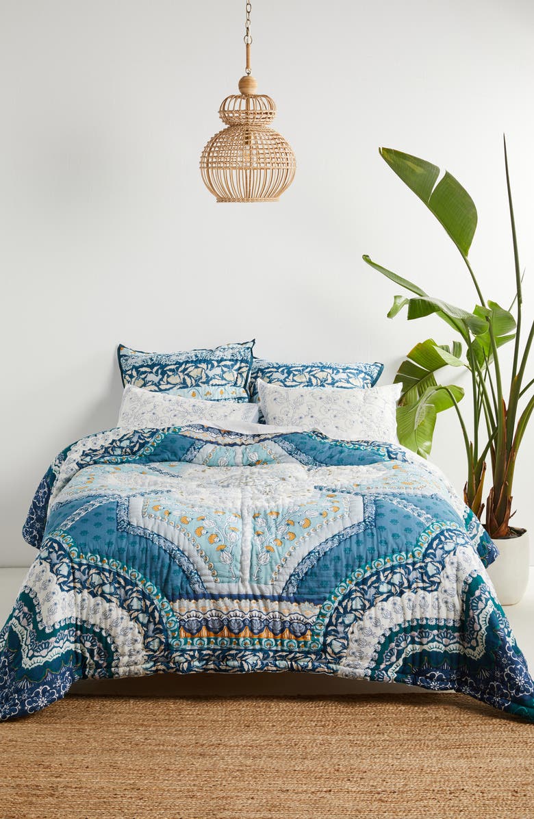 Anthropologie Home Anthropologie Paravel Quilt, Main, color,