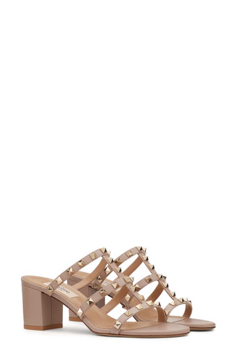 ‼️emu‼️VALENTINO サンダル Rockstud Flat Rubber Sandal for Woman in Poudre | Valentino US