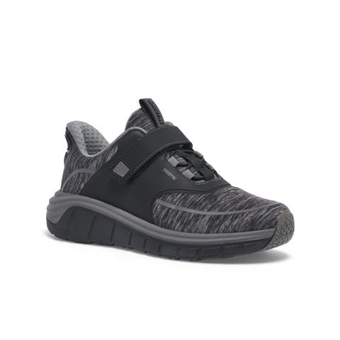 No. 45 Women's Sport Motion Hands Free Sneaker