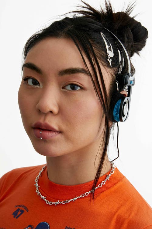 Velvet Luna Wire Chain Necklace In Silver