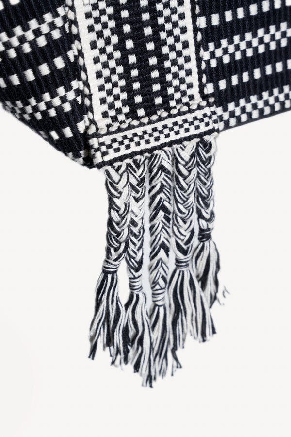 Amambaih Chulo large, Alternate, color, Ivory-Black