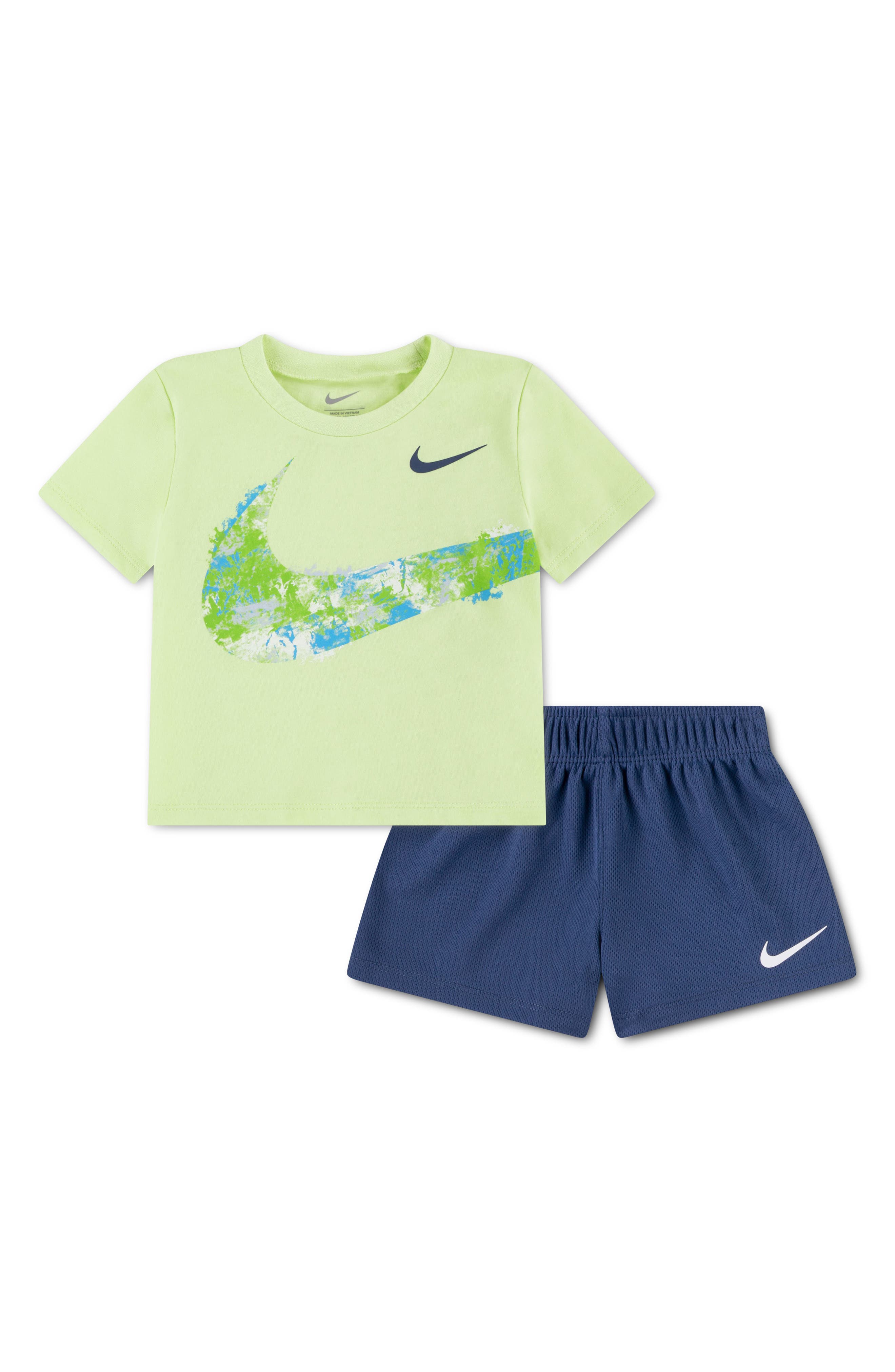 Nike Logo Graphic Print T-Shirt & Shorts Set