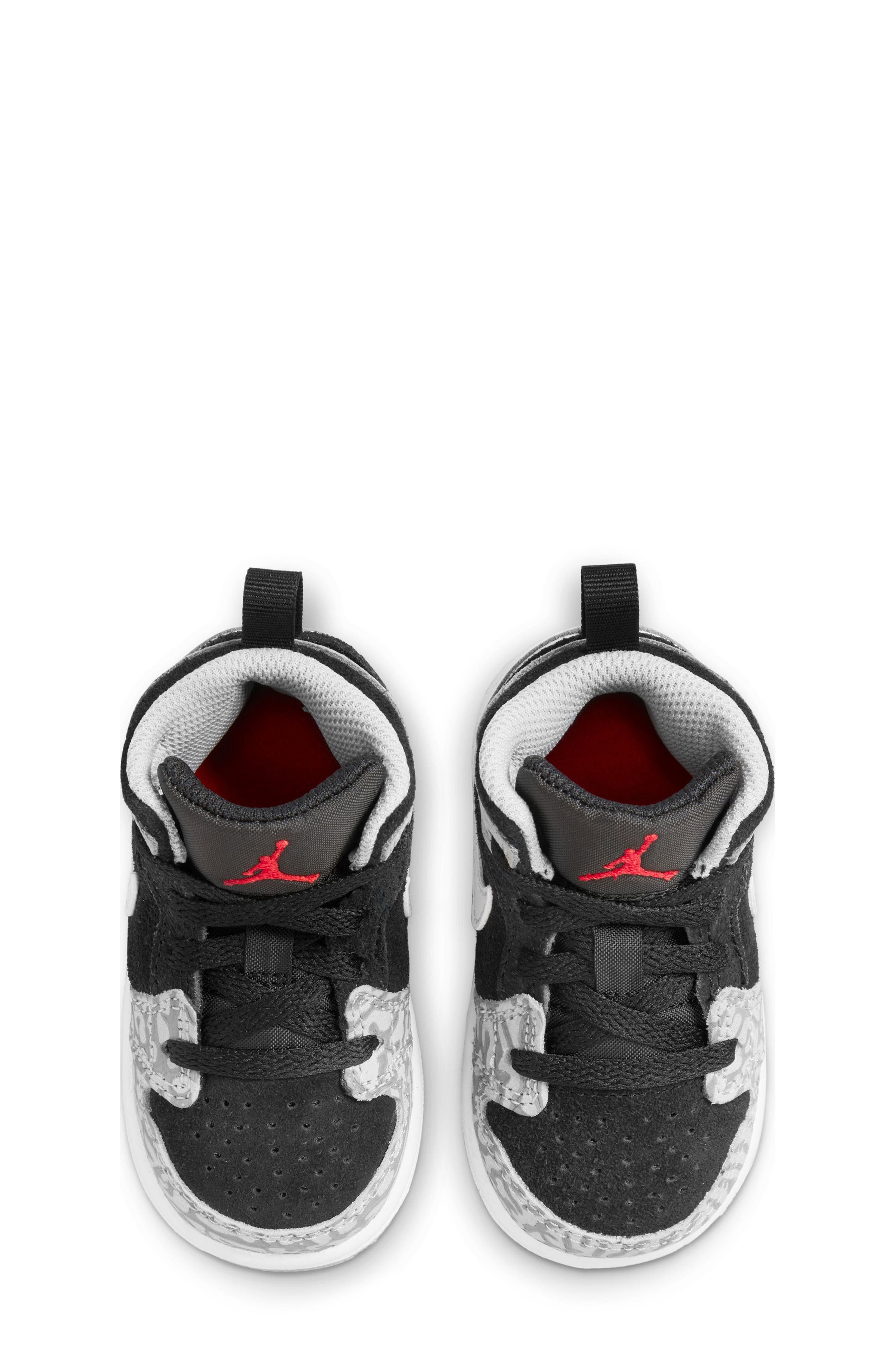 Jordan Nike Air Jordan 1 Mid SE Basketball Sneaker, Alternate, color, 