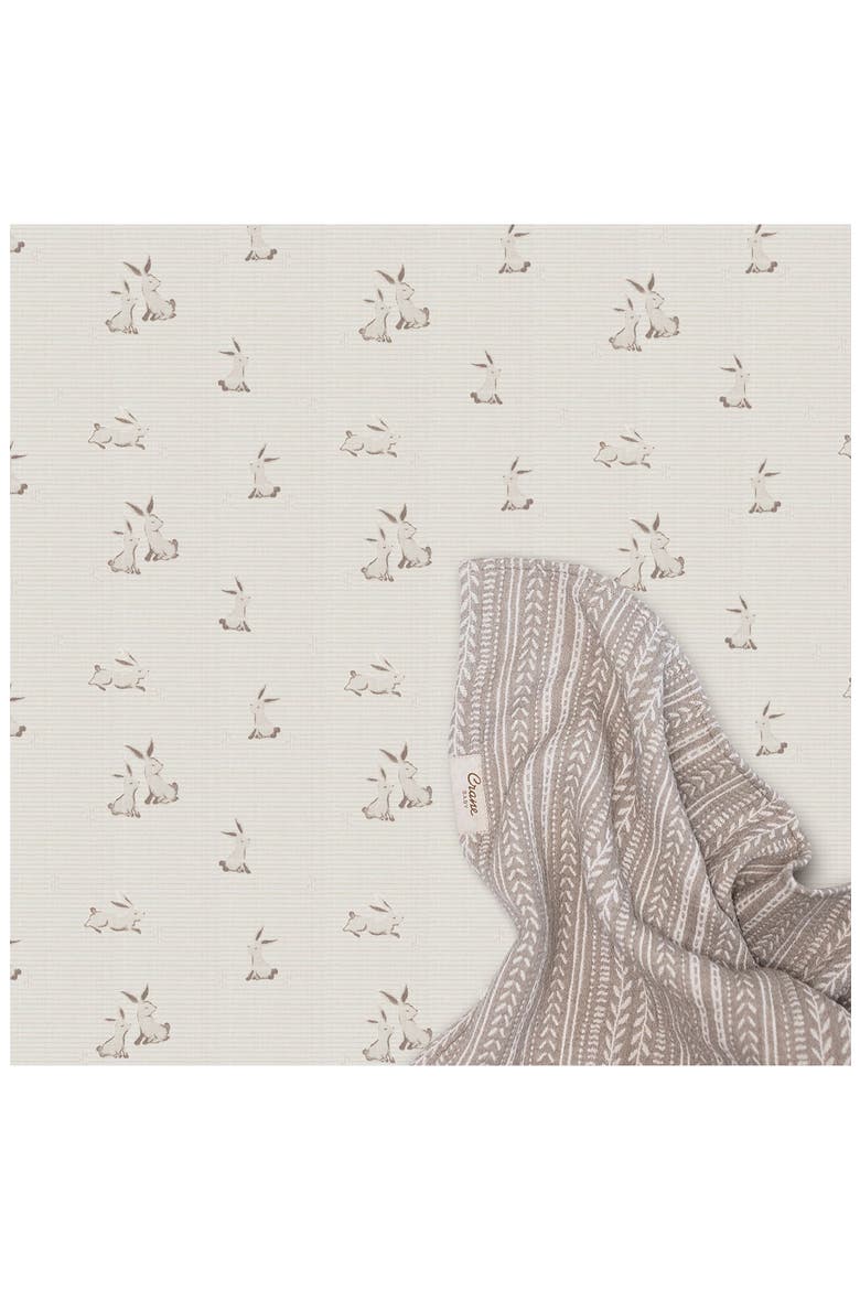 Avery Print Organic Cotton Muslin Fitted Crib Sheet, Alternate, color, BUNNY