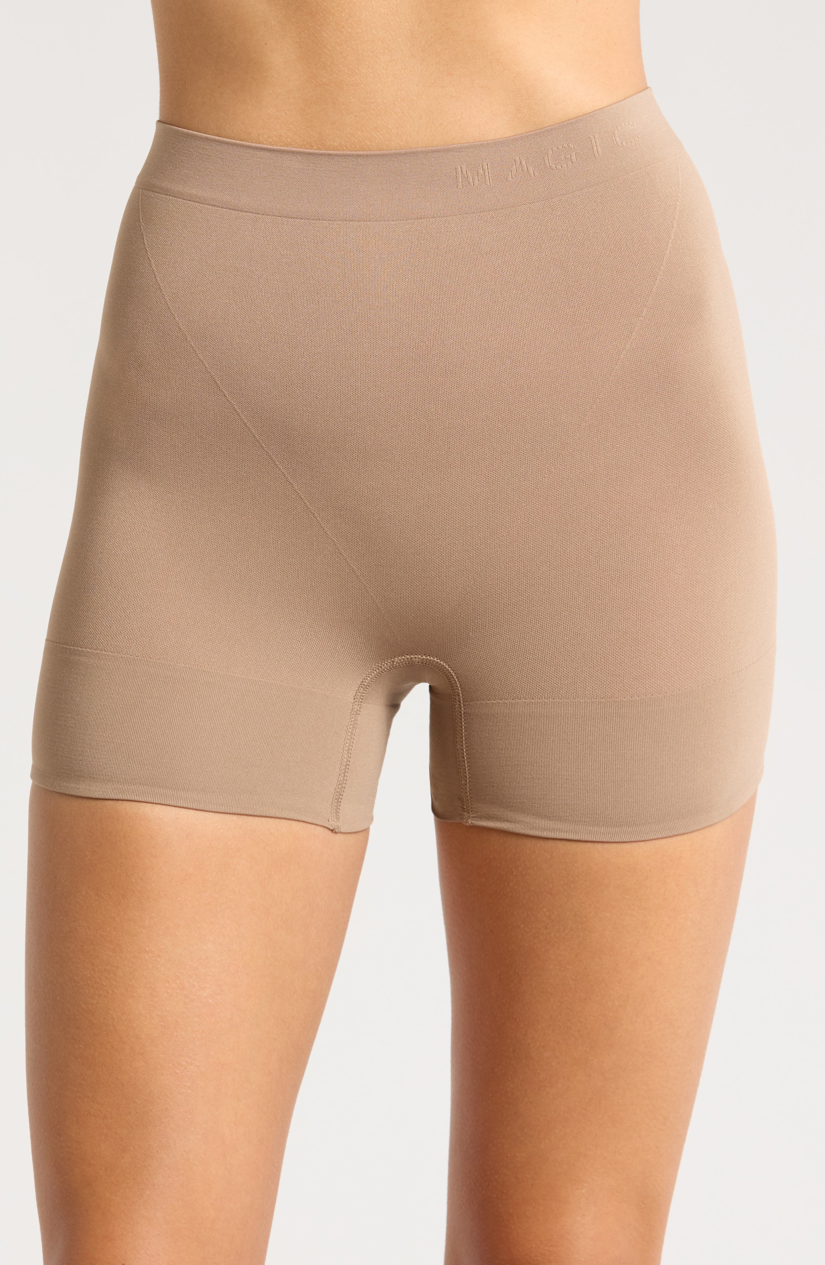 MAGIC Bodyfashion Comfort Short Seamless Shaping Shorts in Macchiato 