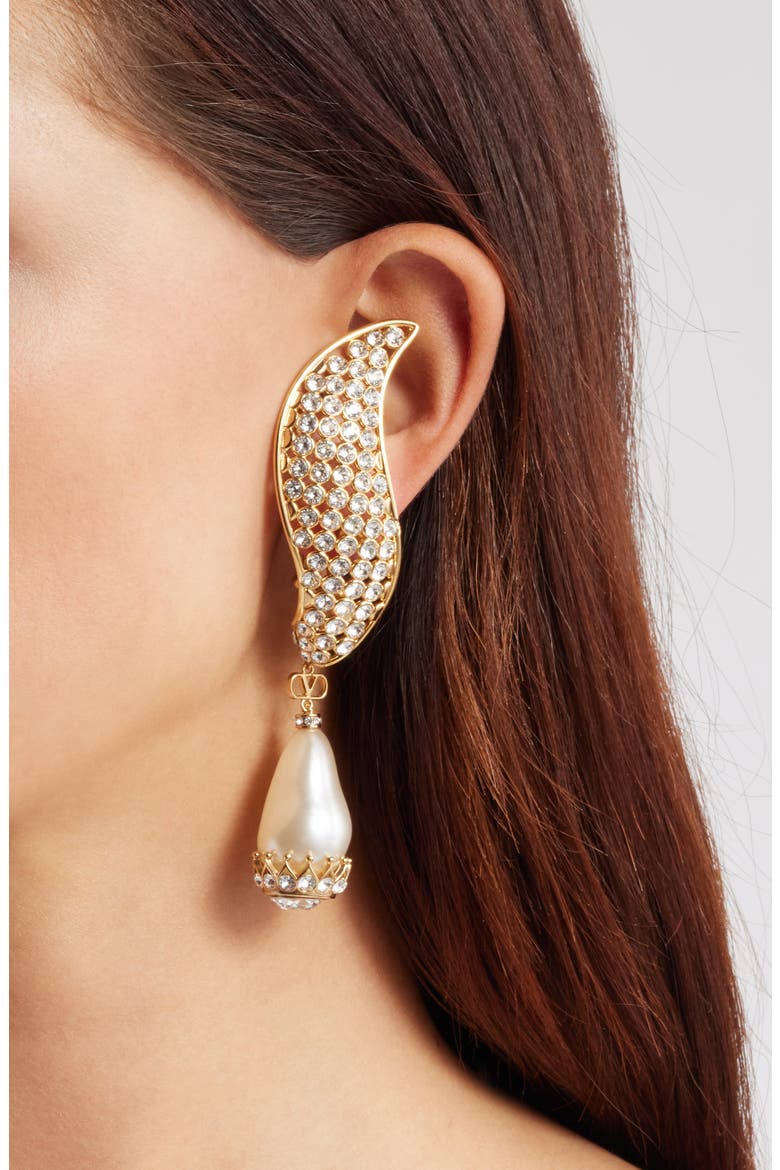 Poetiques des Gouttes Faux Pearl & Swarovski Crystal Drop Clip-On Earrings, Alternate, color, ORO/NERO/CRYSTAL/CREAM