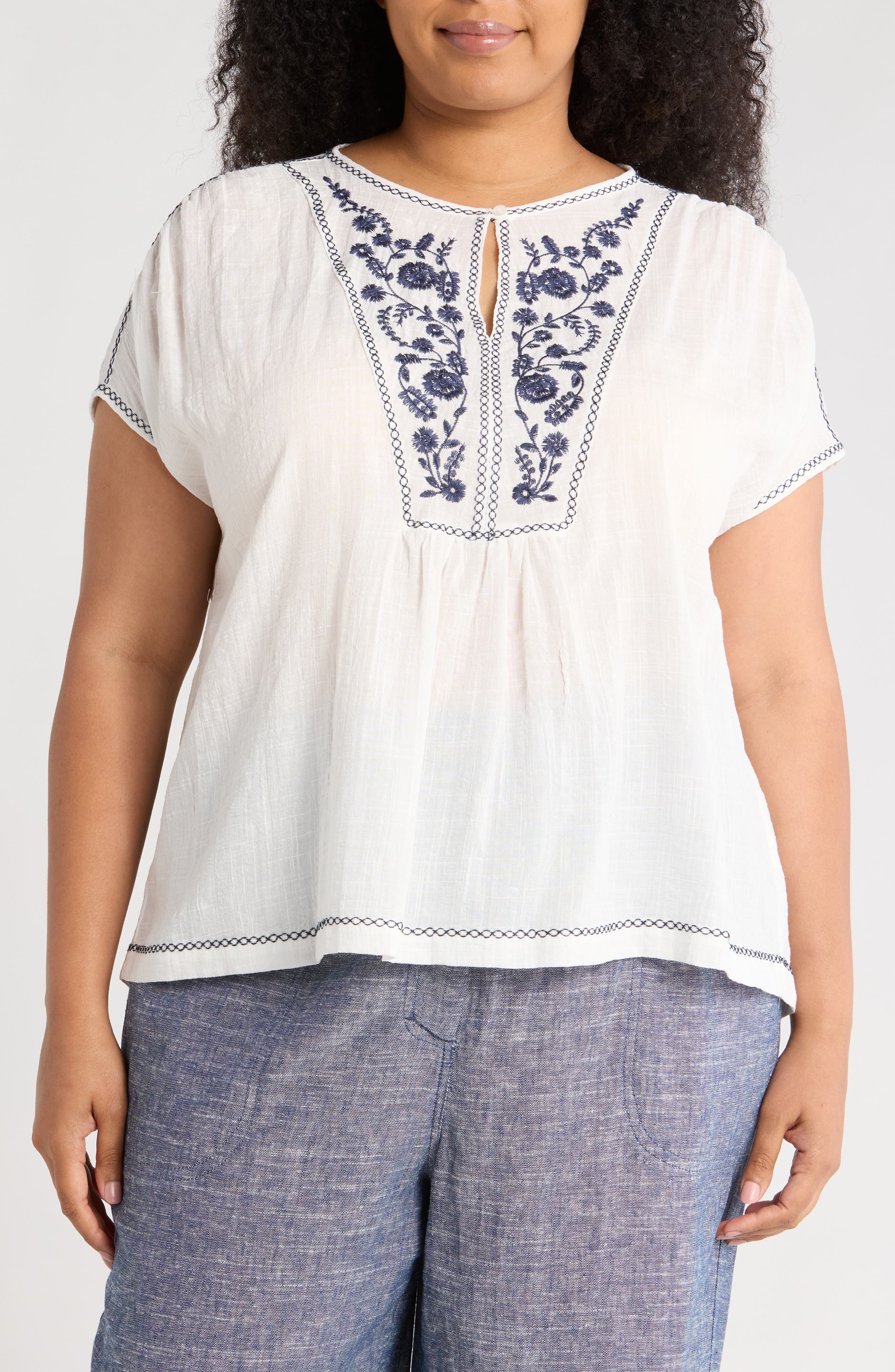MAX STUDIO Short Sleeve Embroidered Top