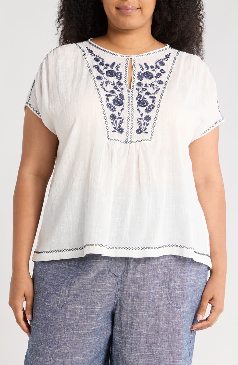 MAX STUDIO Short Sleeve Embroidered Top, Main, color, White/ Navy Blooms