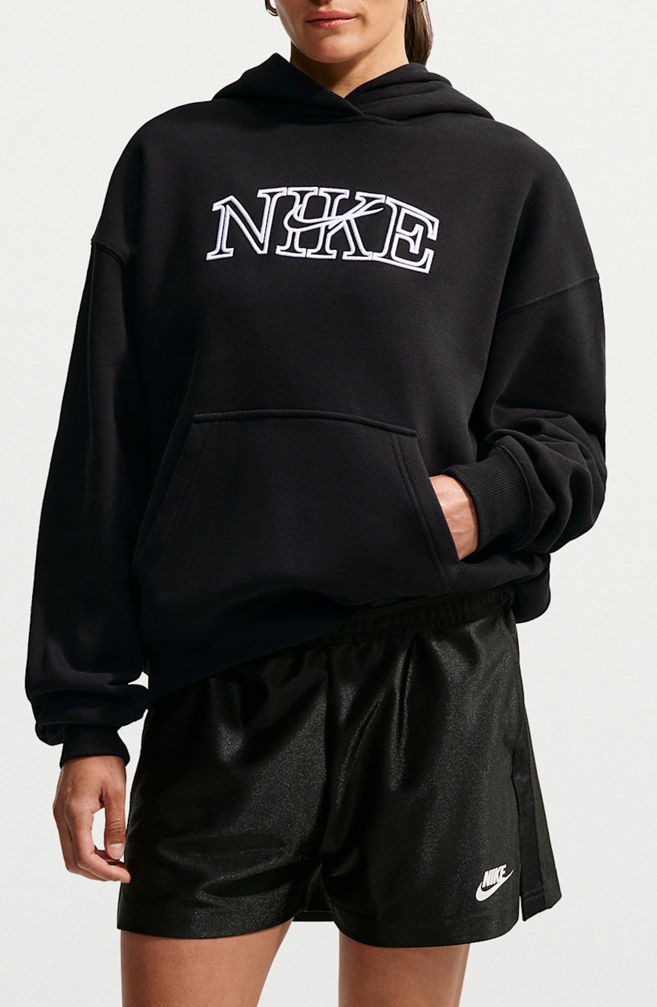 selected TOTAL BLACK/ WHITE
