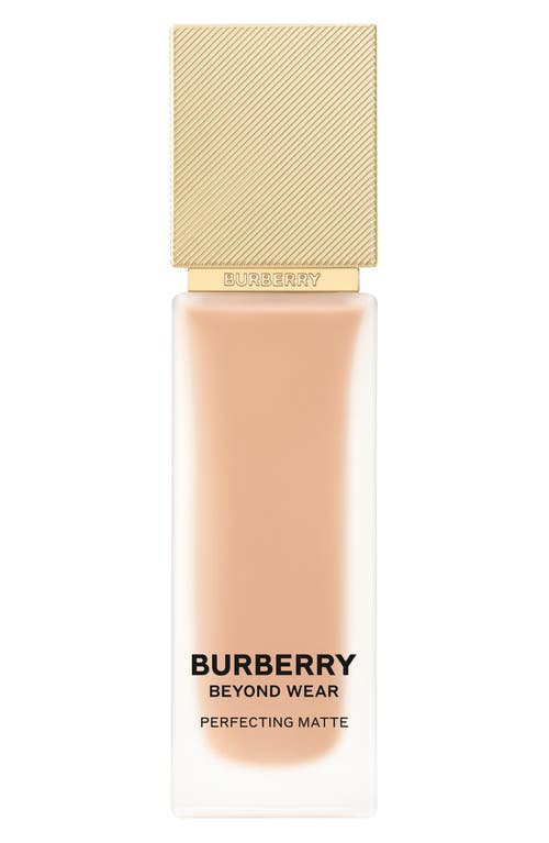 Burberry Beyond Wear Perfecting Matte Foundation In 45 Light Neutral