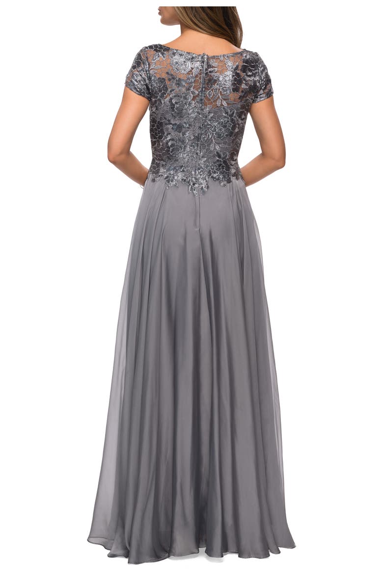 La Femme Short Sleeve Metallic Lace Evening Dress with Chiffon Skirt, Alternate, color, Platinum