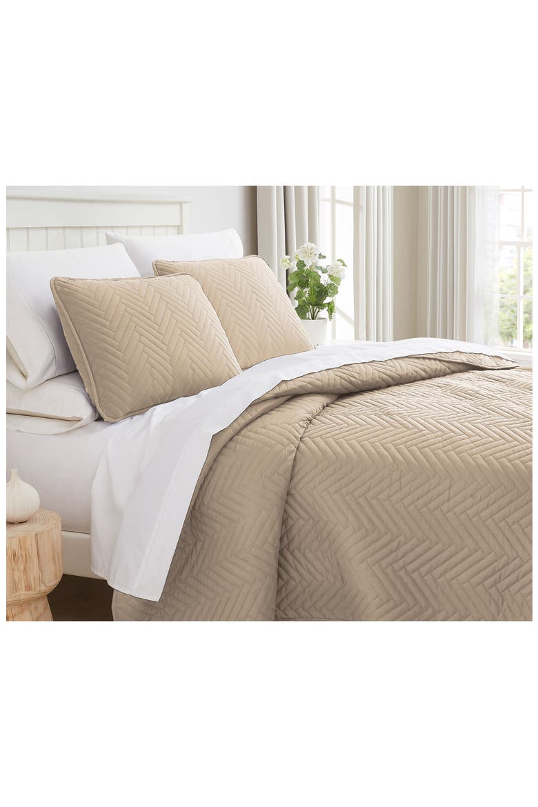 Chevron Quilt Set, Alternate, color, SAND