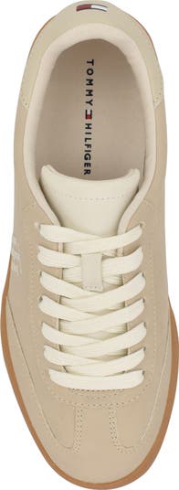 Low Top Sneaker