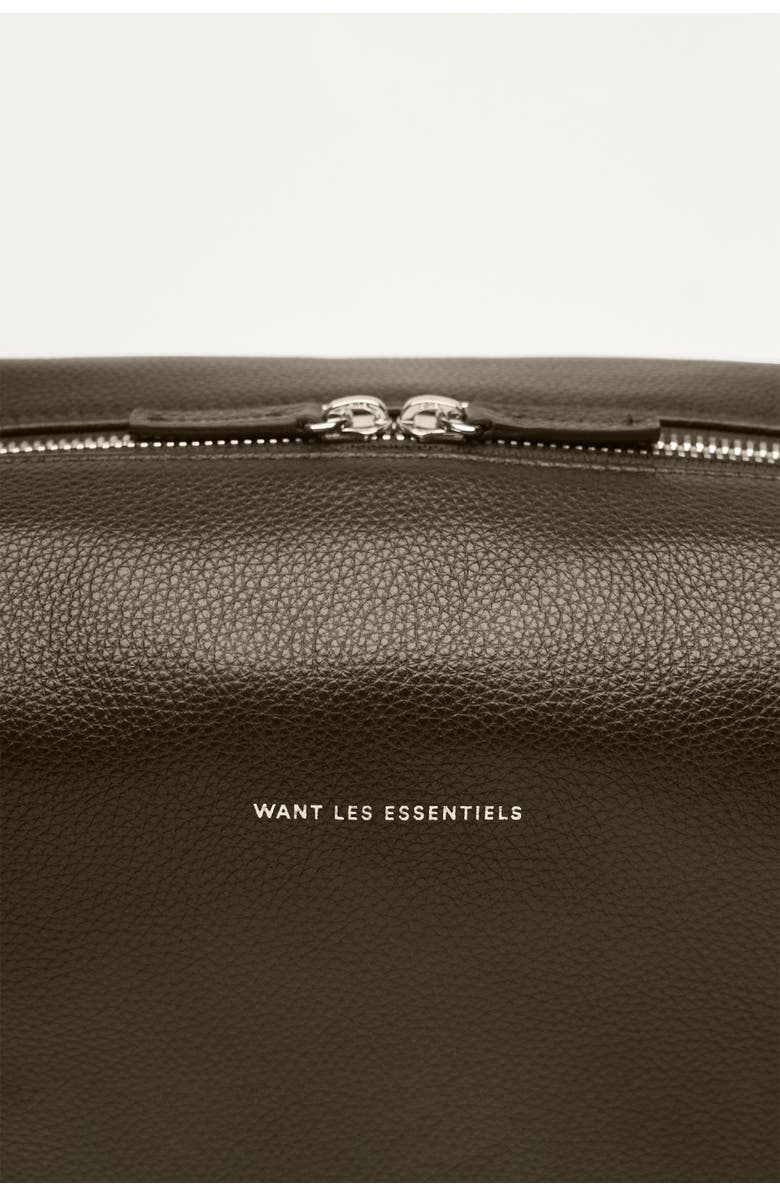 Want Les Essentiels Kenyatta Pebble Grained Leather Toiletry Bag, Alternate, color, Black
