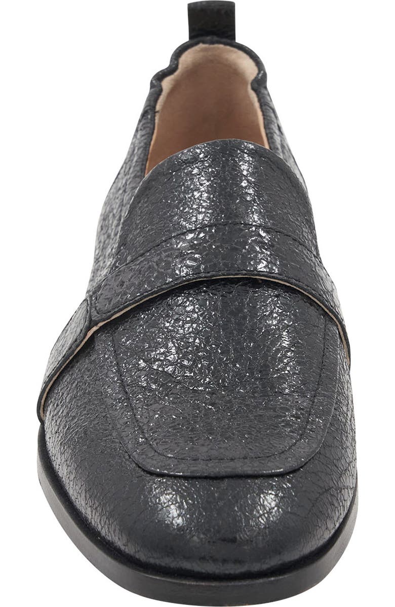 André Assous Cedar Featherweights<sup>™</sup> Loafer, Alternate, color, Black