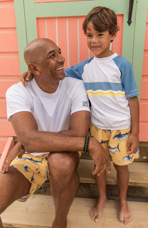 Snapper Rock Sustainable Short Sleeve Rash Top In Gray