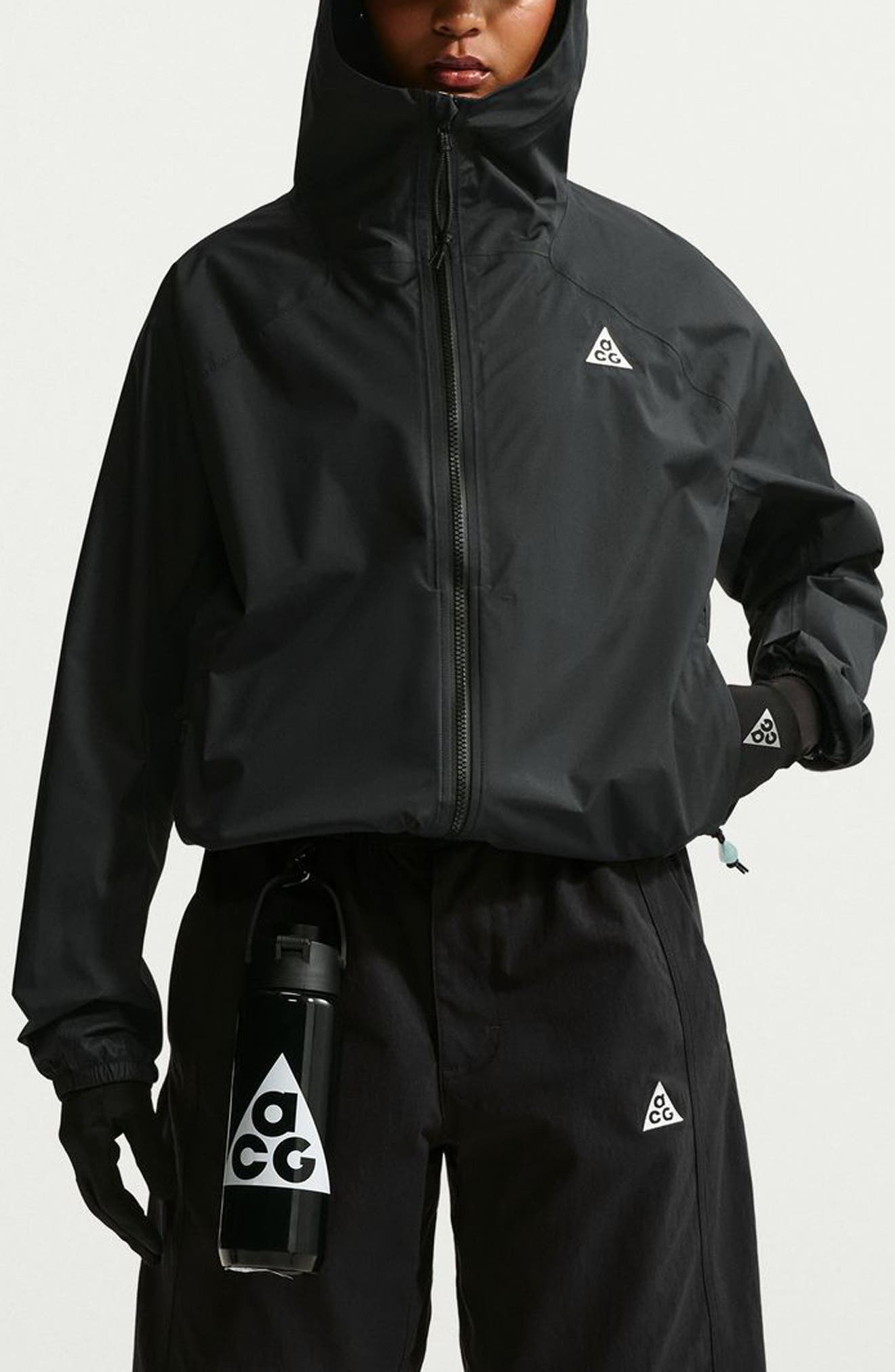 selected BLACK/ SUMMIT WHITE