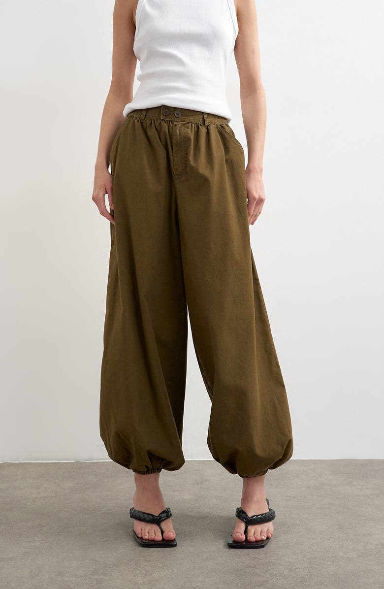 Topshop Ripstop Cotton Balloon Pants, Main, color, Brown