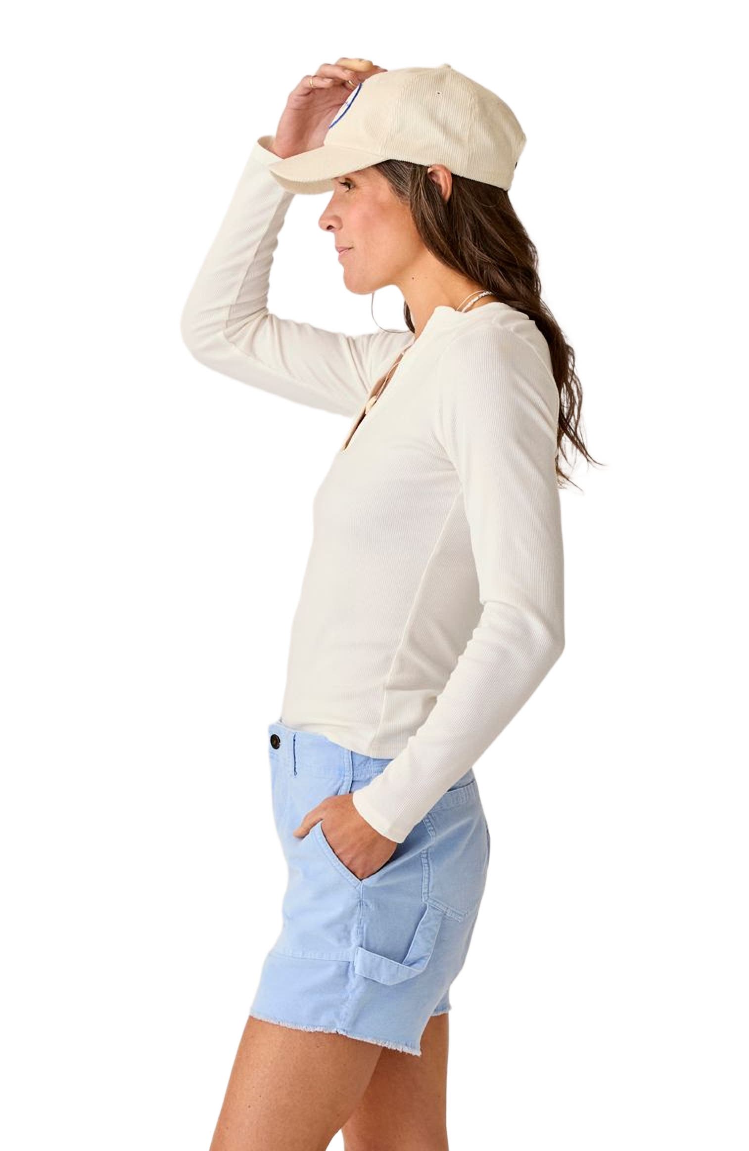 Ever Henley - image 4