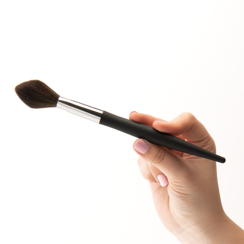 Omnia Brush Pro Flat Blush Makeup Brush In Black
