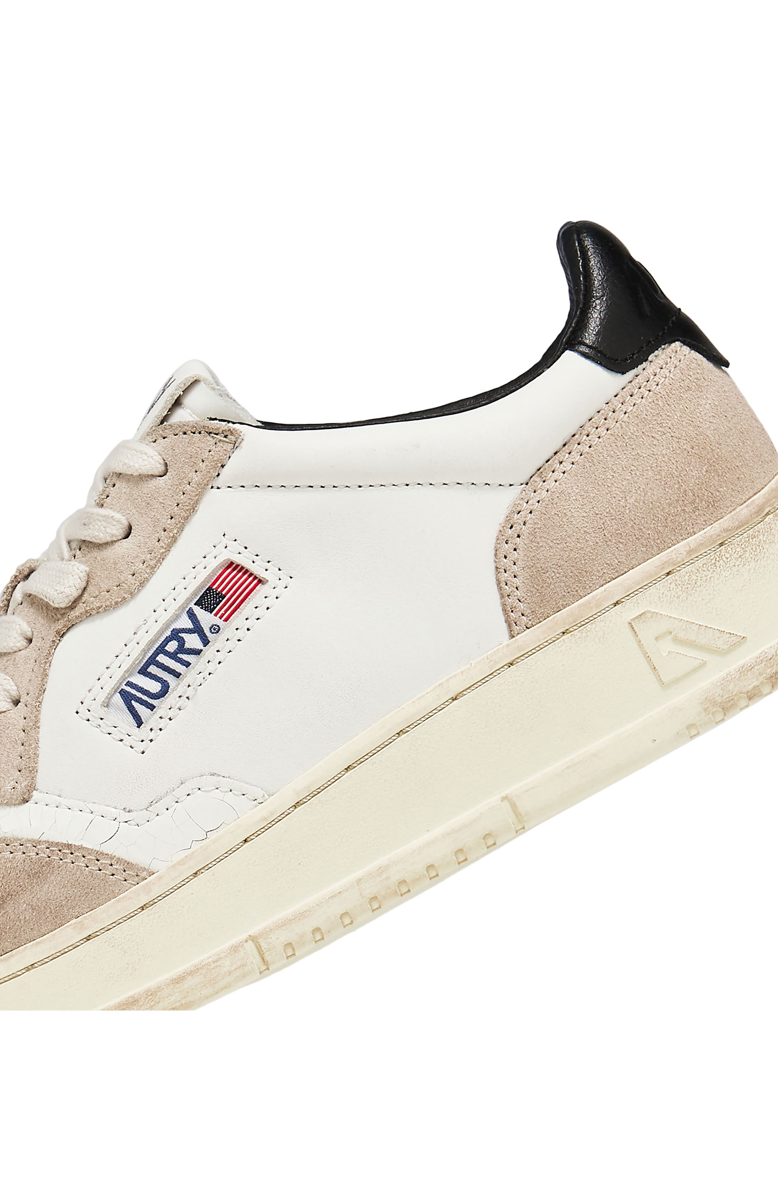 AUTRY Medalist Low Top Sneaker, Alternate, color, 