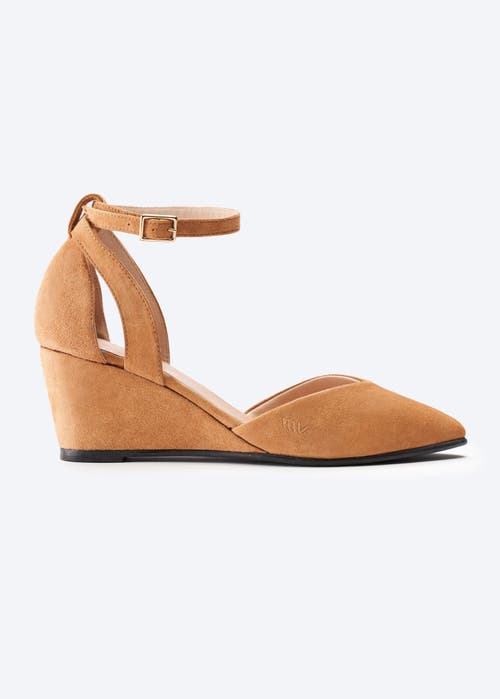 Viscata Garda Silk Wedges In Camel